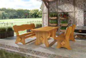Garten mit Robinienholzmöbeln
